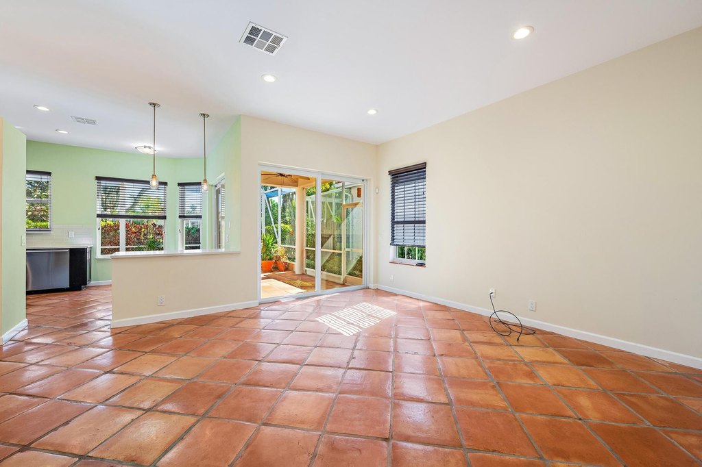 Photo 8 — 8384 Heritage Club Dr, West Palm Beach, FL 33412