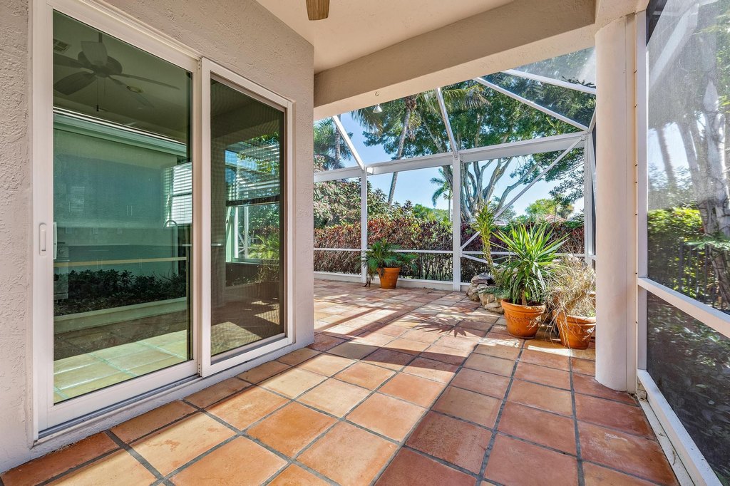 Photo 17 — 8384 Heritage Club Dr, West Palm Beach, FL 33412
