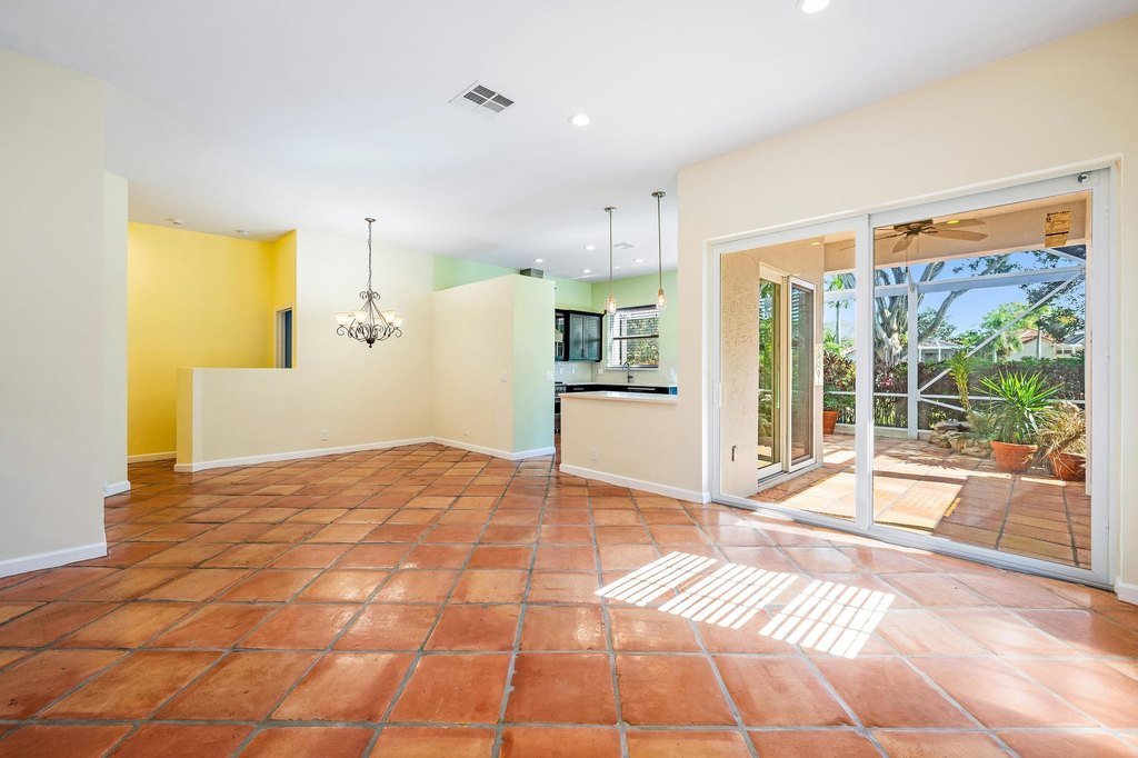 Photo 4 — 8384 Heritage Club Dr, West Palm Beach, FL 33412