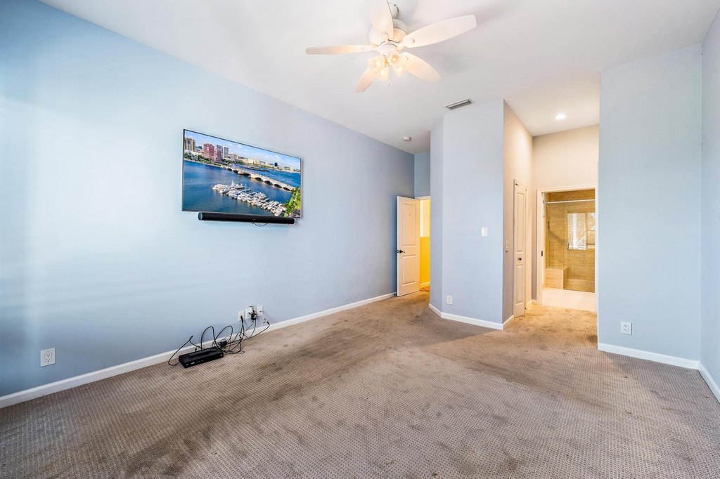 Photo 13 — 8384 Heritage Club Dr, West Palm Beach, FL 33412