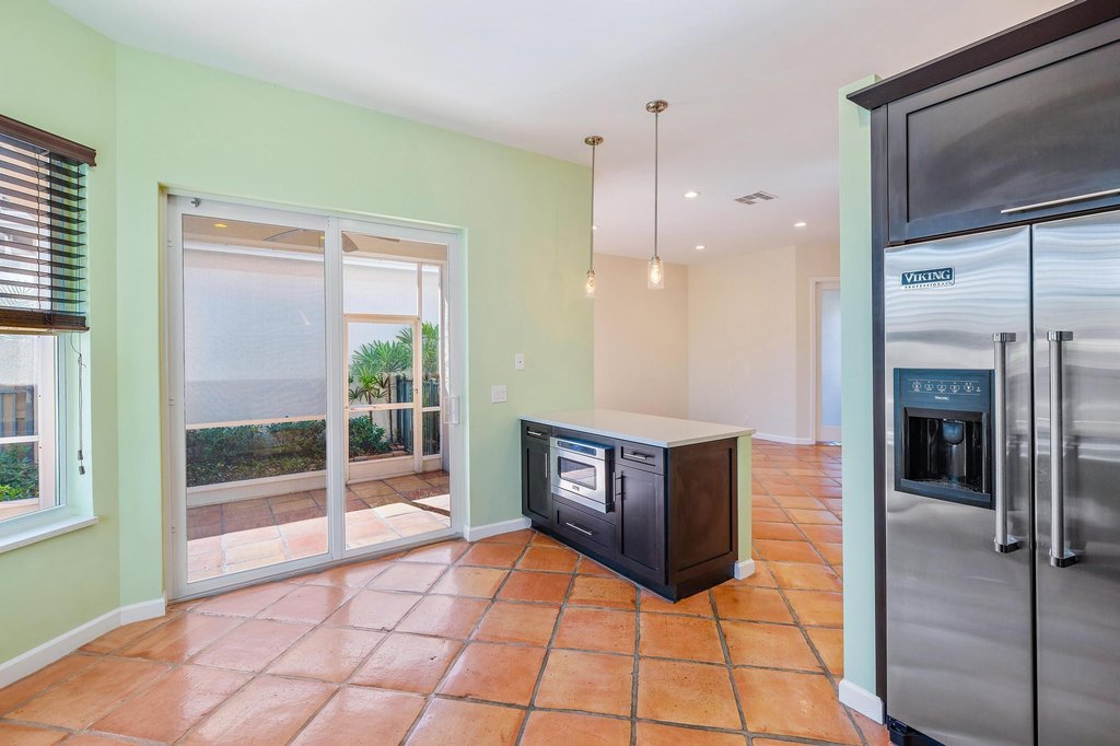 Photo 9 — 8384 Heritage Club Dr, West Palm Beach, FL 33412