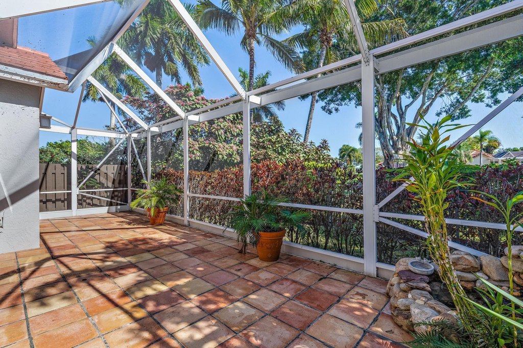 Photo 18 — 8384 Heritage Club Dr, West Palm Beach, FL 33412