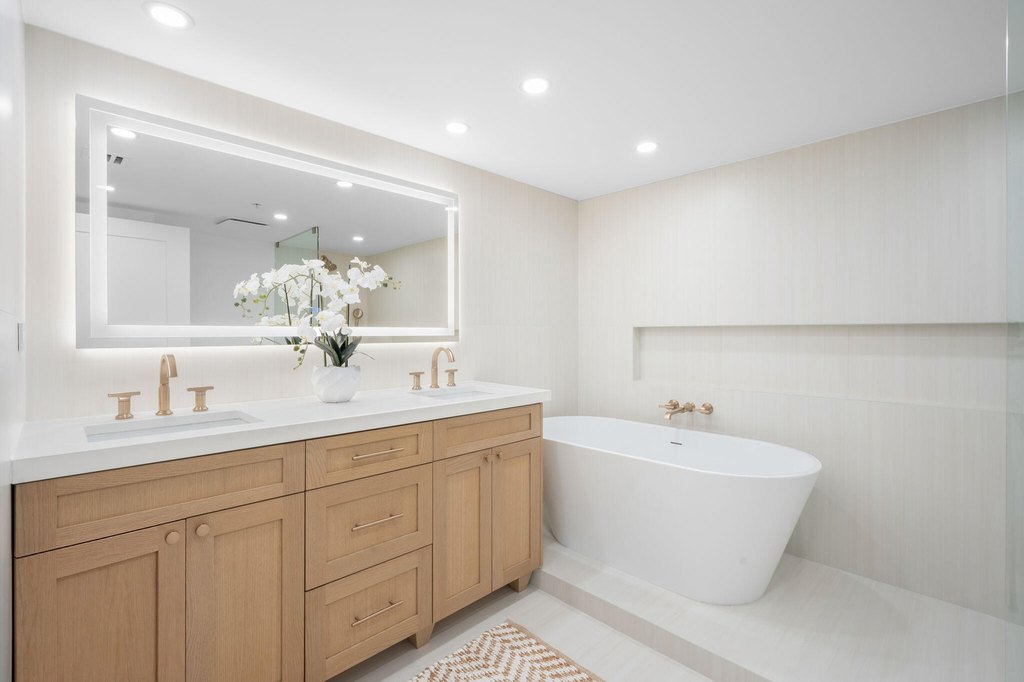 Photo 36 — 610 W Las Olas Blvd Unit 1613N, Fort Lauderdale, FL 33312