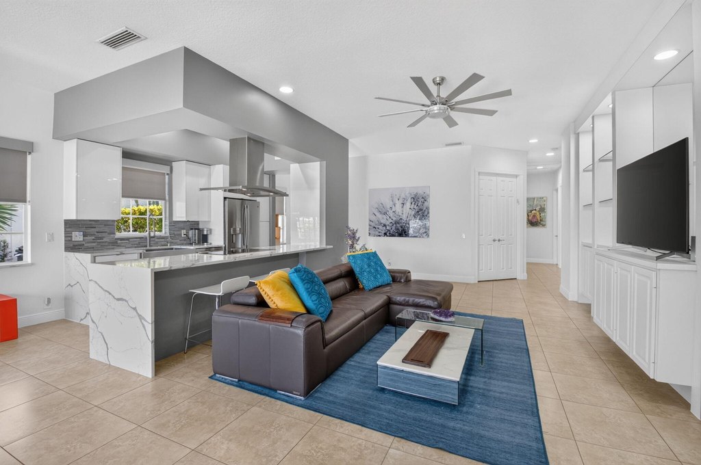 Photo 12 — 4690 Hammock Cir, Delray Beach, FL 33445