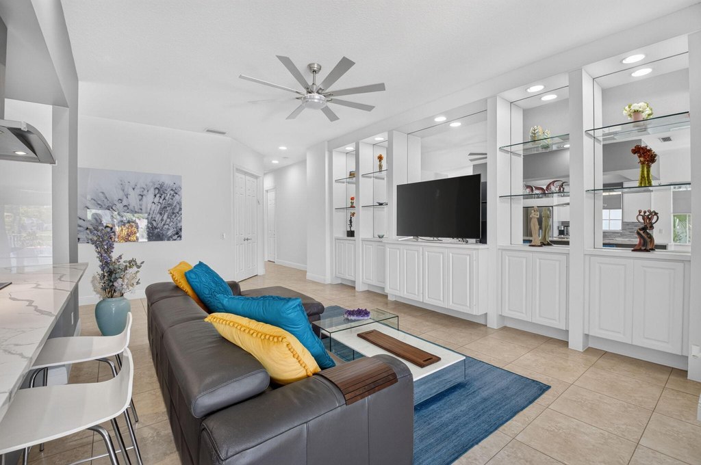 Photo 10 — 4690 Hammock Cir, Delray Beach, FL 33445