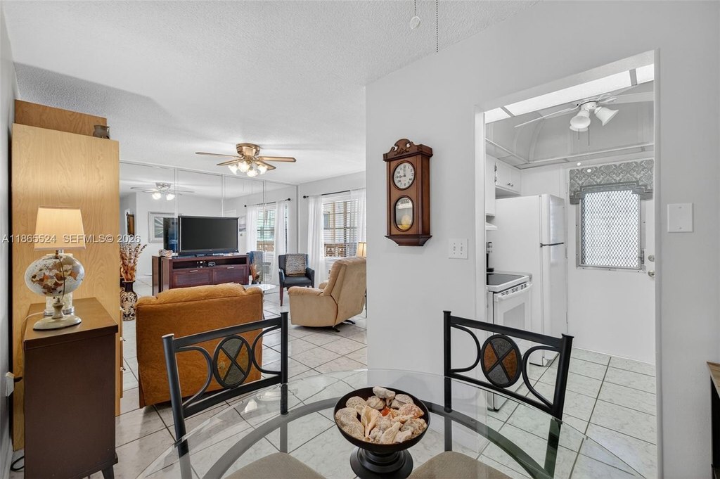 Photo 16 — 16901 NE 13th Ave Apt 210, Miami, FL 33162