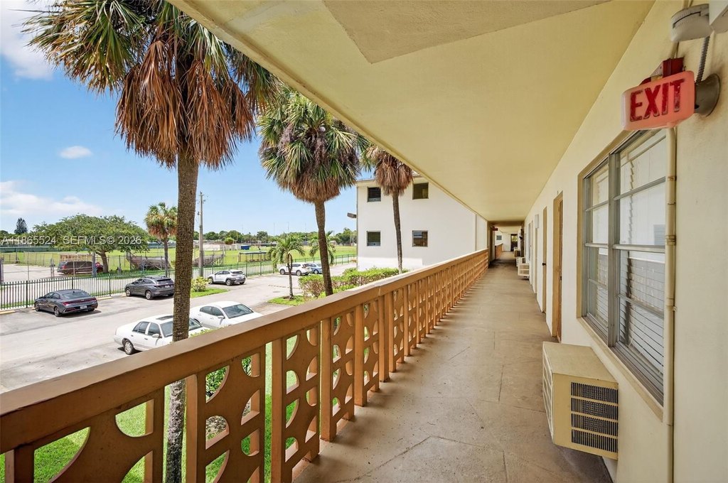 Photo 24 — 16901 NE 13th Ave Apt 210, Miami, FL 33162