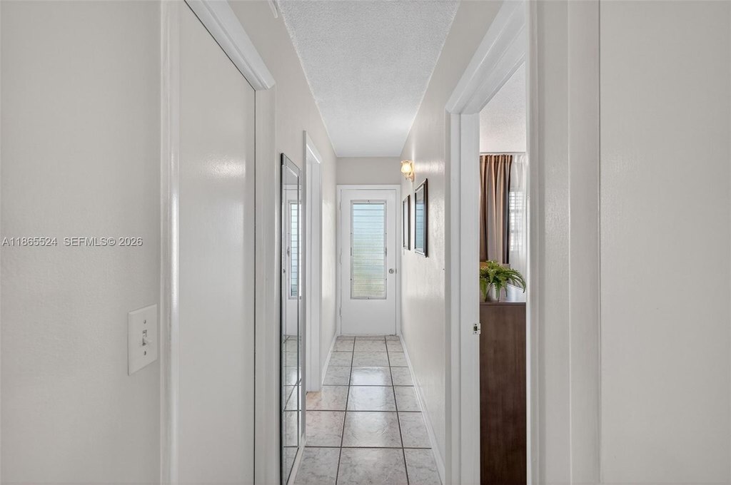 Photo 17 — 16901 NE 13th Ave Apt 210, Miami, FL 33162