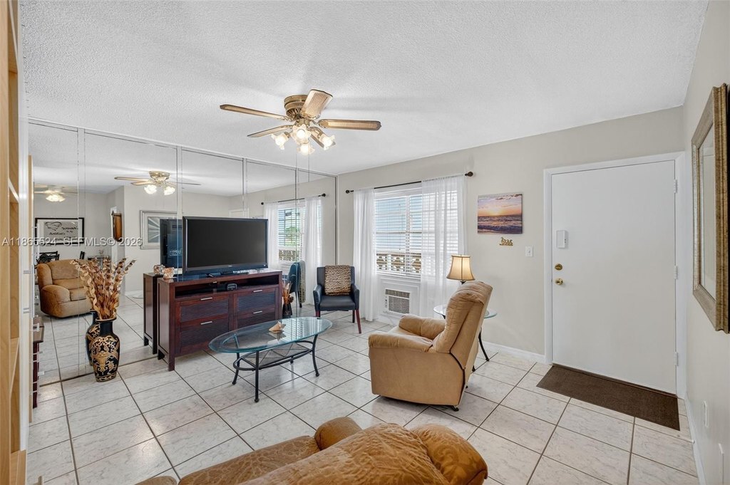 Photo 4 — 16901 NE 13th Ave Apt 210, Miami, FL 33162