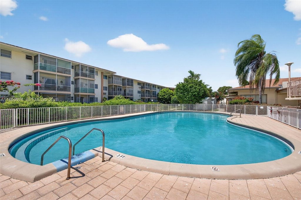 Photo 38 — 16901 NE 13th Ave Apt 210, Miami, FL 33162