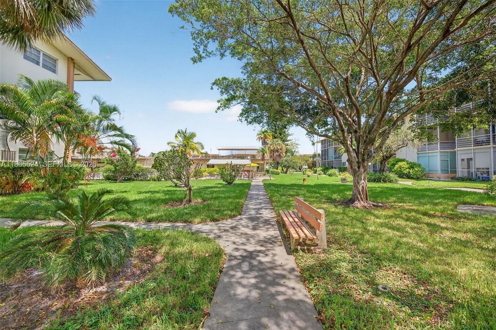 Photo 35 — 16901 NE 13th Ave Apt 210, Miami, FL 33162