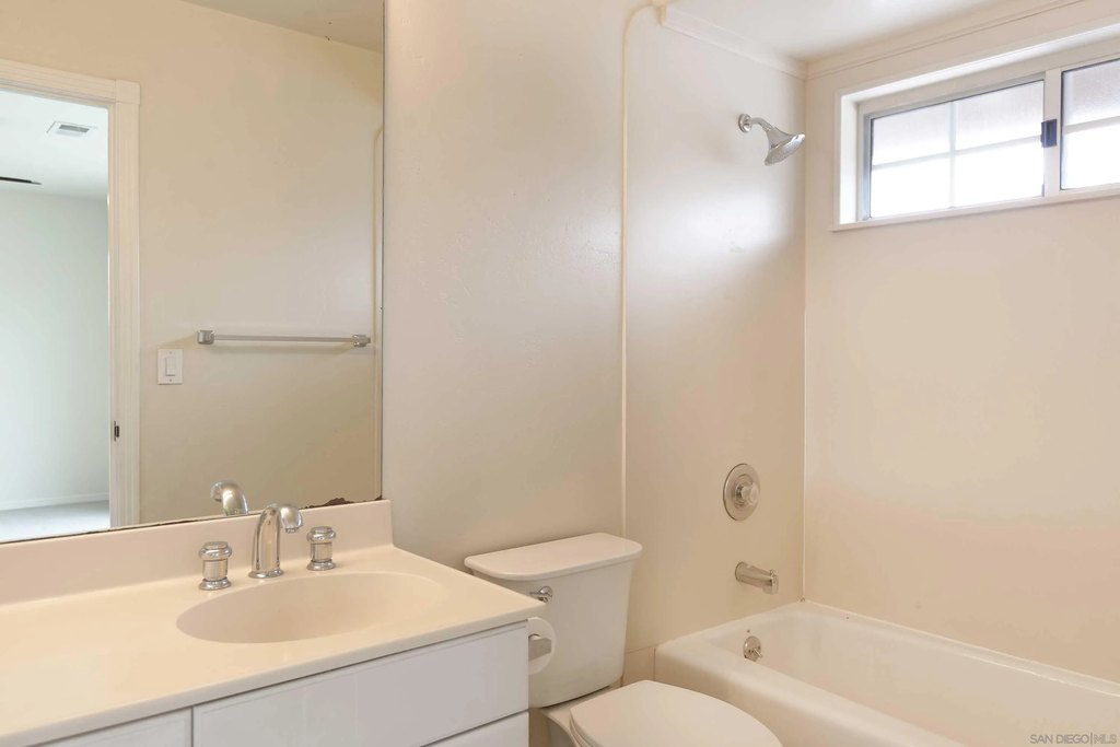 Photo 17 — 4083 Sequoia St, San Diego, CA 92109