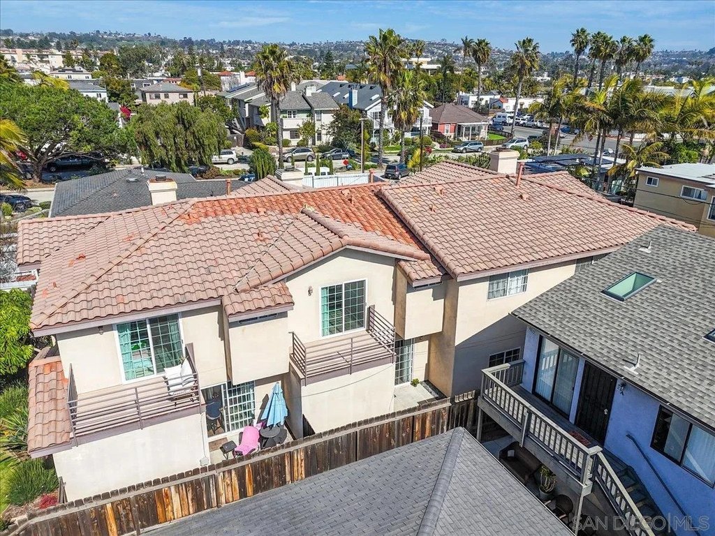 Photo 12 — 4083 Sequoia St, San Diego, CA 92109