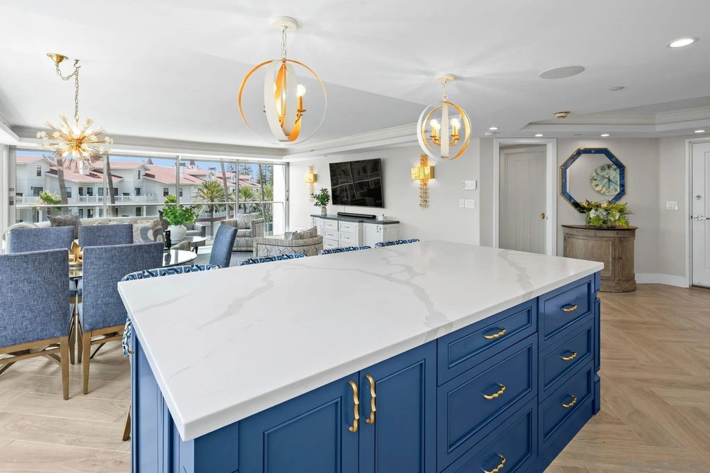 Photo 4 — 1710 Avenida Del Mundo Unit 209, Coronado, CA 92118