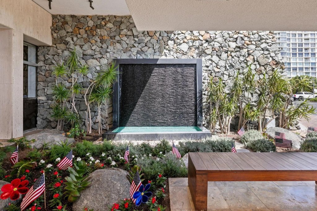 Photo 8 — 1710 Avenida Del Mundo Unit 209, Coronado, CA 92118